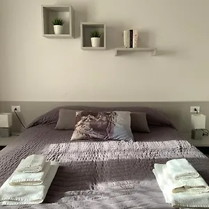 https://valentina-lovely-rooms.palermohotels.org